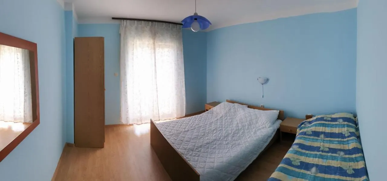 Apartments Milorad M لوبار كرواتيا