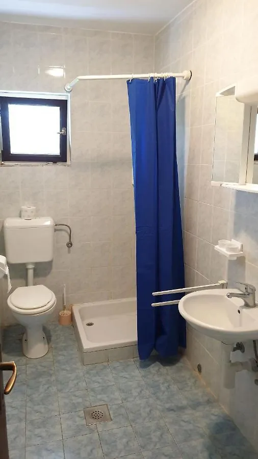 Apartments Milorad M لوبار 0*,  كرواتيا