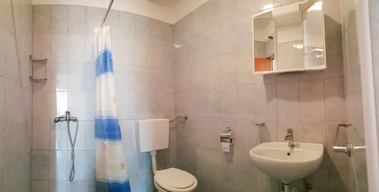 Apartments Milorad M Lopar