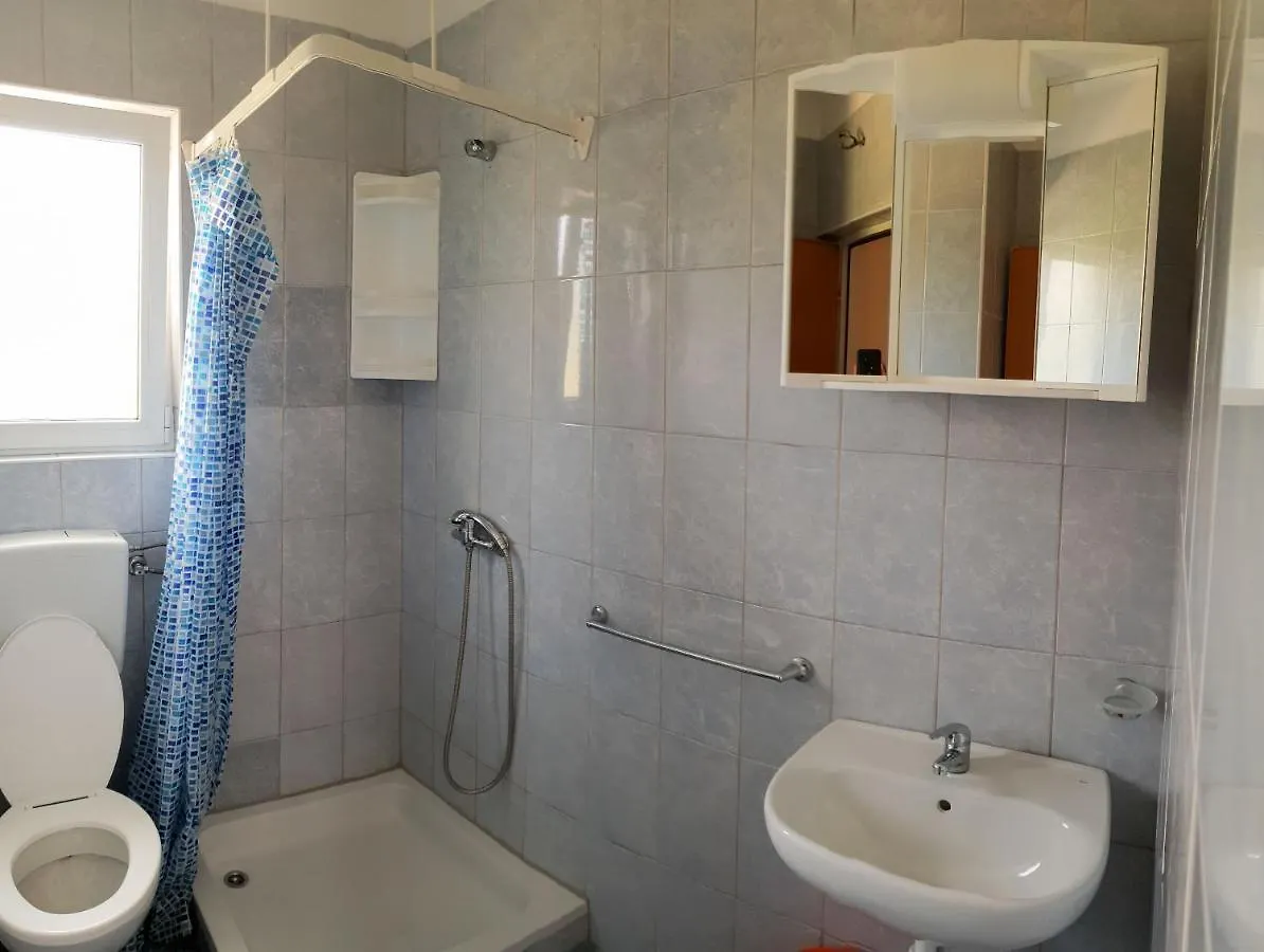 Apartments Milorad M Lopar